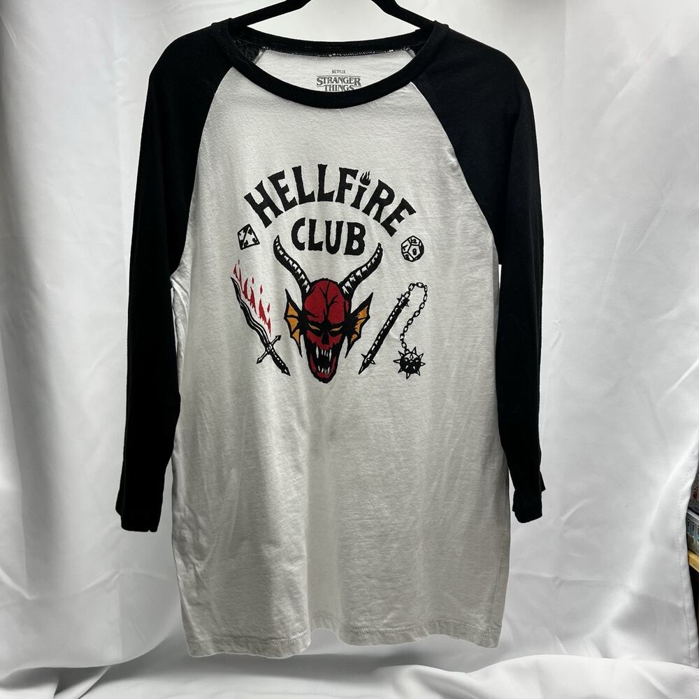 Stranger Things Hellfire Club Raglan Unisex 3/4 Sleeve Graphic Tee Men's Medium